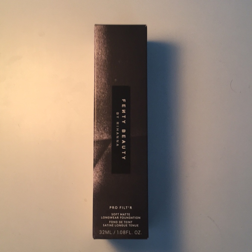 NWT Rihanna Fenty Beauty foundation 130 - Picture 4 of 5
